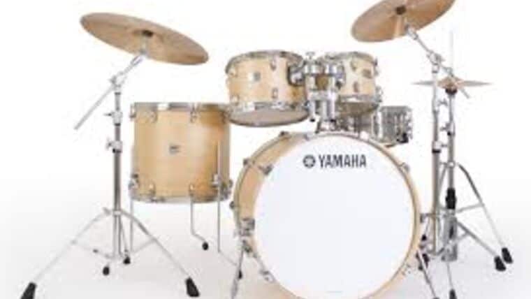 Yamaha Maple Custom (22″ 10″ 12″ 16″ w/ 14″ Snare & Stand. Pedal, Carpet, Hi Hat, Stand and Throne) Kit | Rental