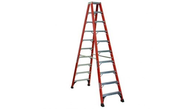 Ladder – Fiberglass 14′ | Rental