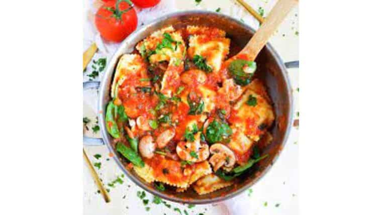 Baked Spinach Ravioli In Garlic Tomato Sauce | Purchase
