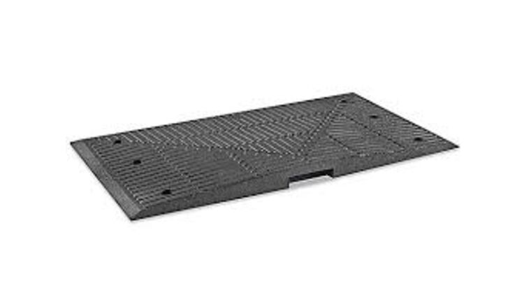 Speed Hump End Cap – Female | Rental