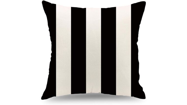 Black & White Pillow – 18″ x 18″ | Rental Black & White Pillow – 18″ x 18″ | Rental