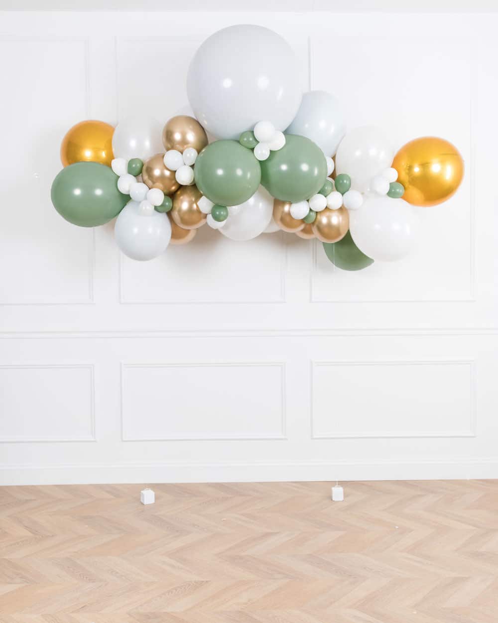 Sicilian Sips – Floating Balloon Arch – 5ft | Rental