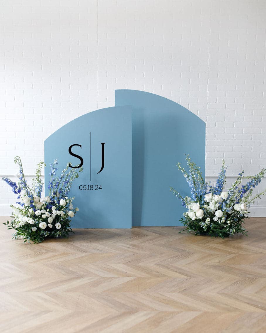 Provence – The Darcy Personalized Set with Floral | Rental