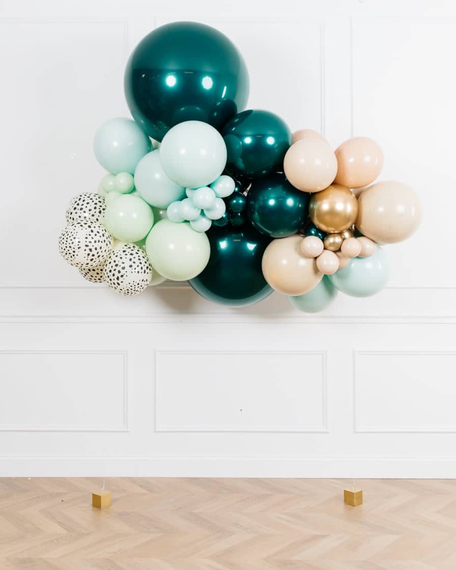 Serengeti – Balloon Backdrop Floating Piece – 6ft | Rental