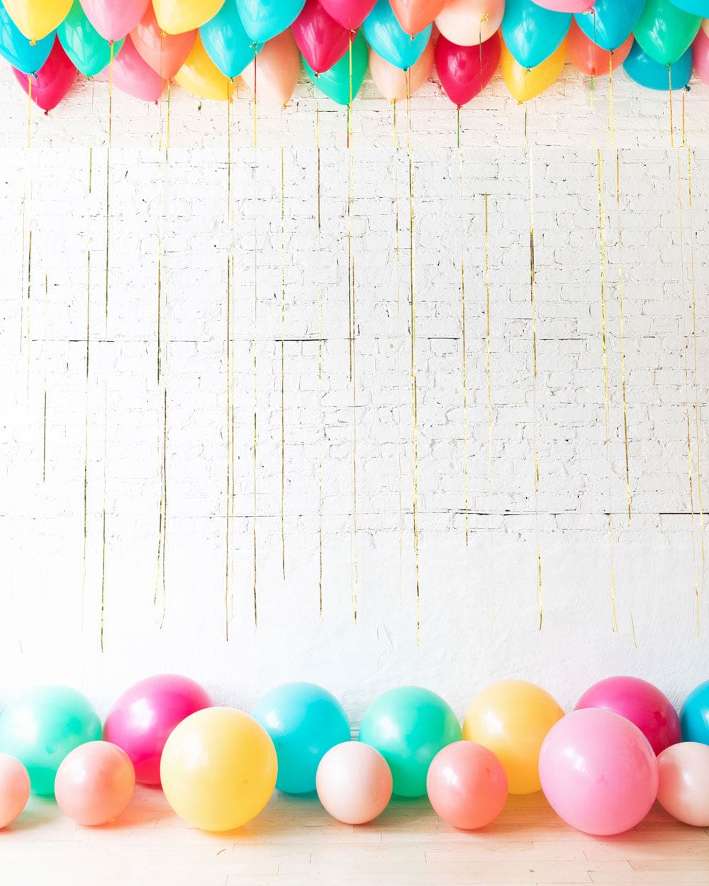 Tropical Time – Ceiling & Floor Balloon Set | Rental