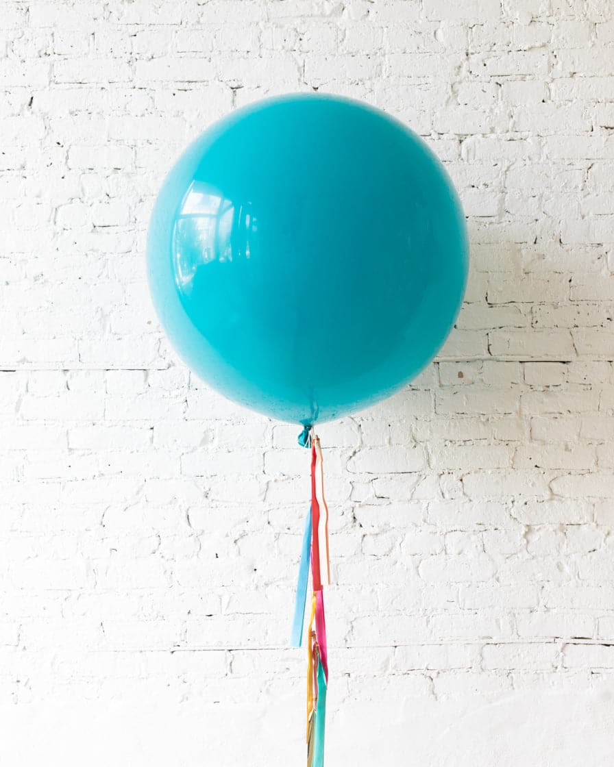 Tropical Time – Giant Balloon with Tassel | Rental