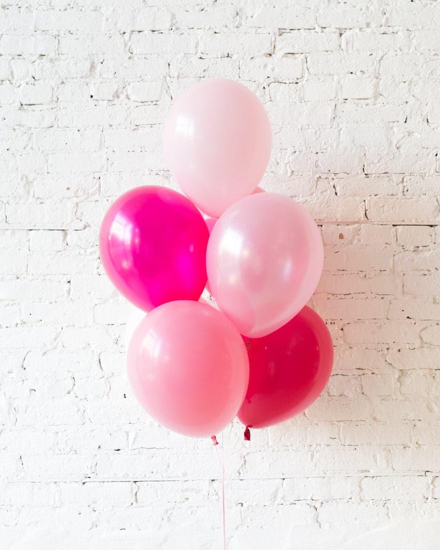 Valentine’s Day – 11in Balloons Bouquet | Rental