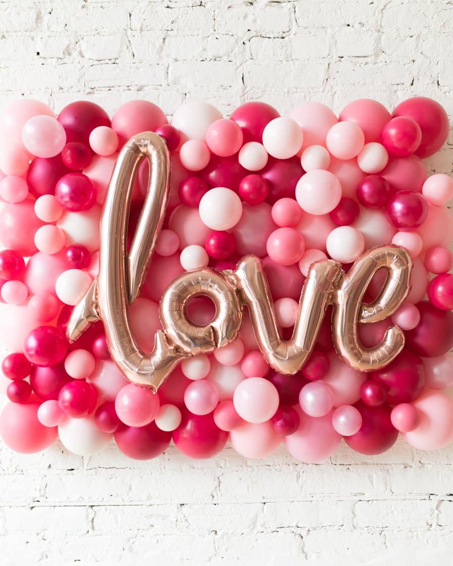 Valentine’s Day – Love Balloon Backdrop Board – small | Rental