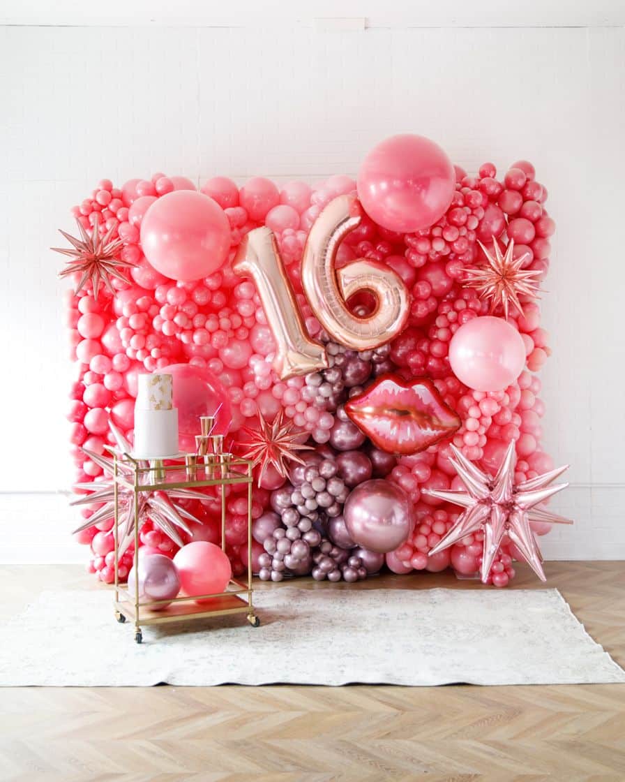 Life In Plastic – Balloon Wall with Numbers | Rental Life In Plastic – Balloon Wall with Numbers | Rental