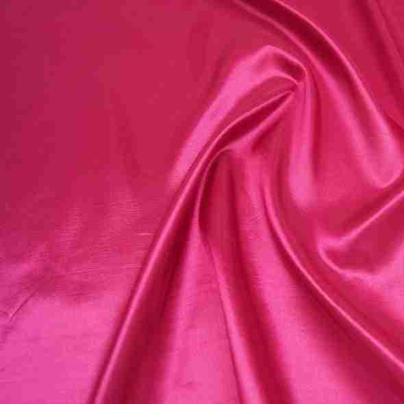 Taffeta (Solid) Table Runner in Fuchsia 044 | Rental