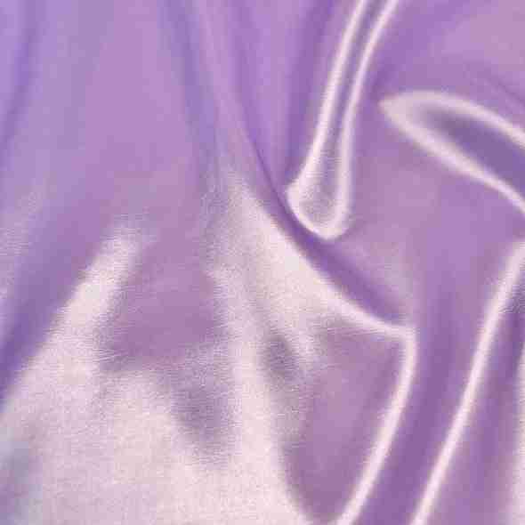 Taffeta (Solid) Table Runner in Lilac 072 | Rental
