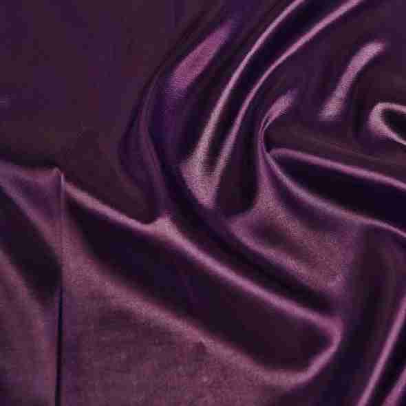 Taffeta (Solid) Table Runner in Raisin 096 | Rental