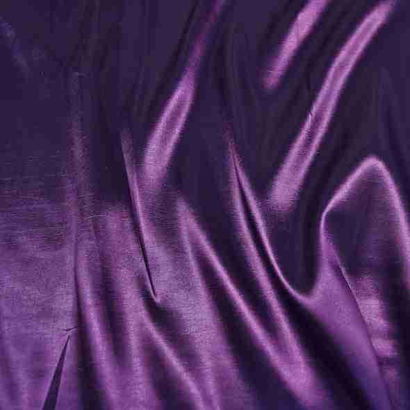 Taffeta (Solid) Table Runner in Purple 050 | Rental
