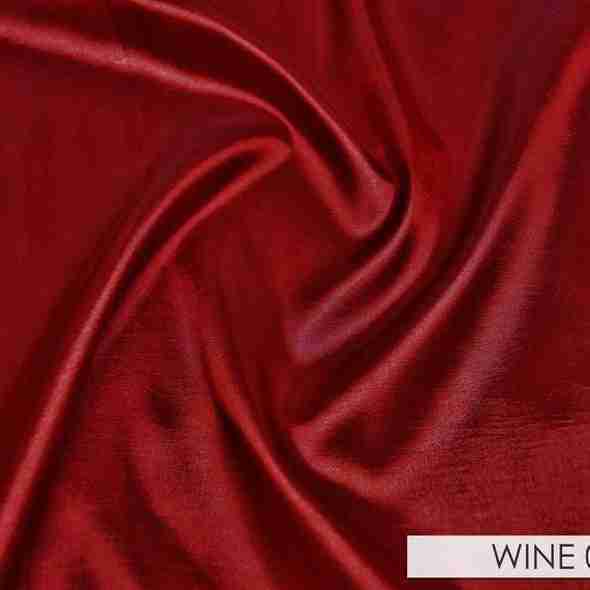 Taffeta (Solid) Table Runner in Wine 037 | Rental