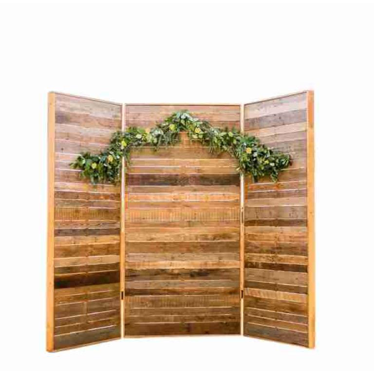 Trifold Pallet Backdrop | Rental Trifold Pallet Backdrop | Rental